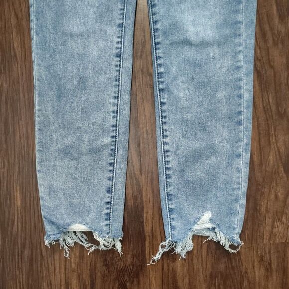 American Eagle Highest Rise Jegging Crop Jeans Women’s Size 8 Raw Hem Denim - Picture 3 of 7